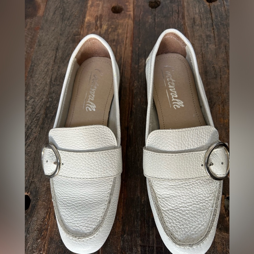 L’INTERVALLE white loafers